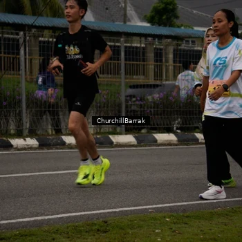 Runner Photo 8412085