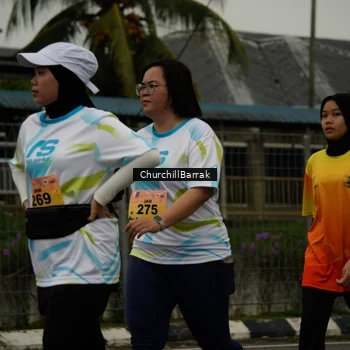 Runner Photo 8412101