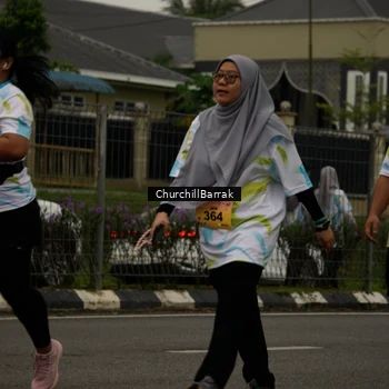 Runner Photo 8412116