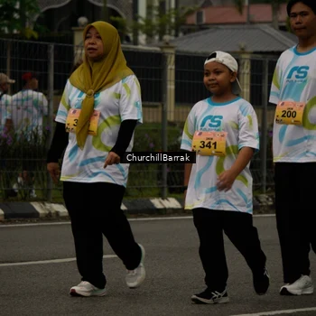 Runner Photo 8412140