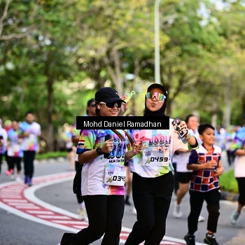 Runner Photo 8412165