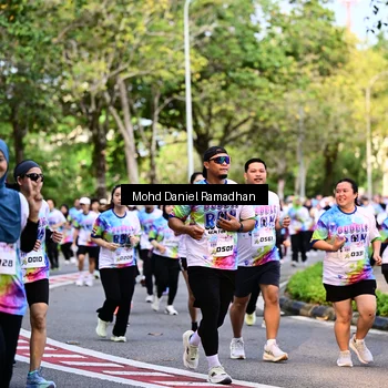 Runner Photo 8412175