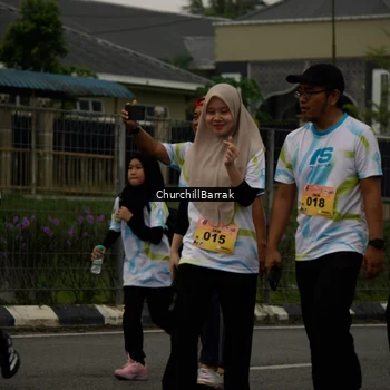 Runner Photo 8412189