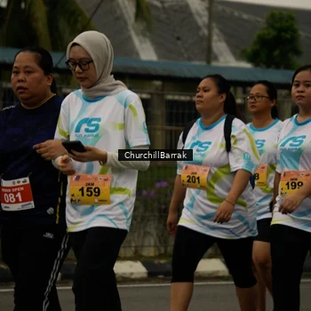 Runner Photo 8412193