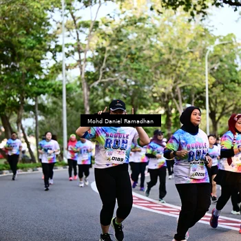 Runner Photo 8412207