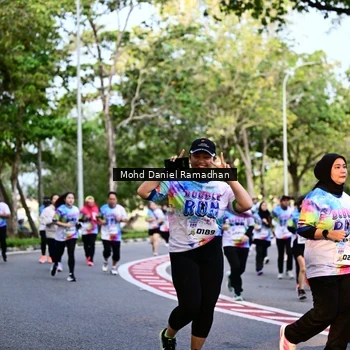Runner Photo 8412214