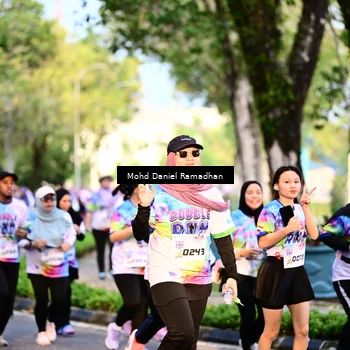 Runner Photo 8412219