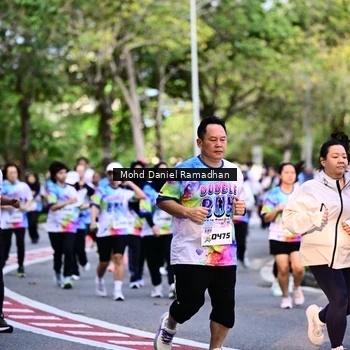 Runner Photo 8412244