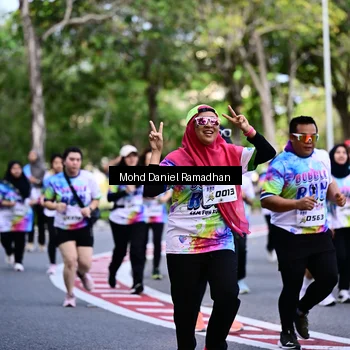 Runner Photo 8412265