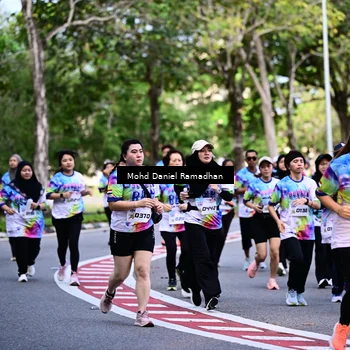 Runner Photo 8412273