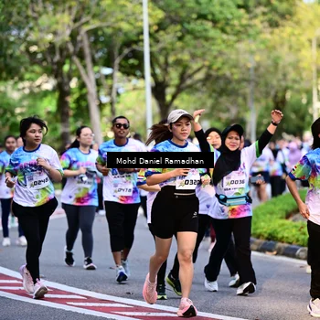 Runner Photo 8412302