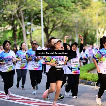 Runner Photo 8412304