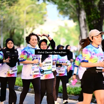 Runner Photo 8412311