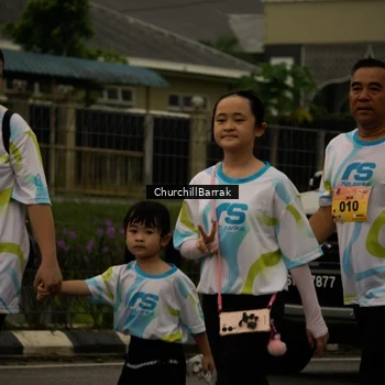 Runner Photo 8412376