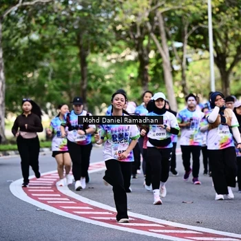 Runner Photo 8412379
