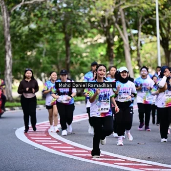 Runner Photo 8412380