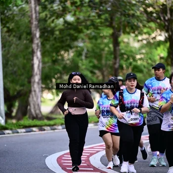 Runner Photo 8412386