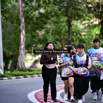 Runner Photo 8412392