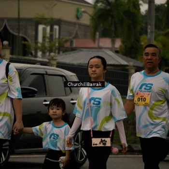 Runner Photo 8412393