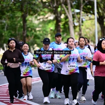 Runner Photo 8412396