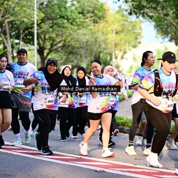 Runner Photo 8412398
