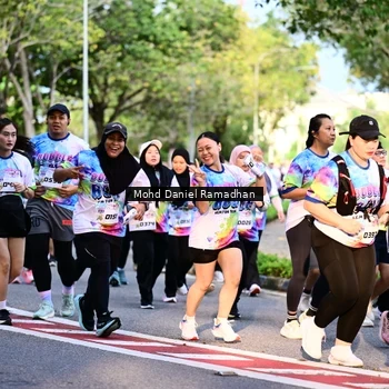 Runner Photo 8412401
