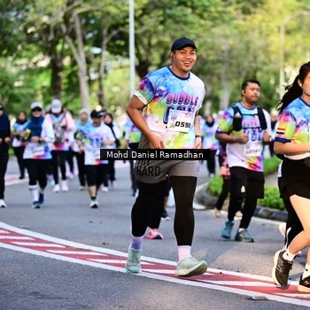 Runner Photo 8412411