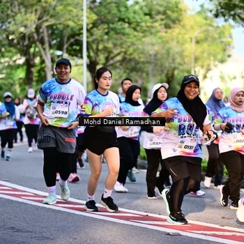 Runner Photo 8412413