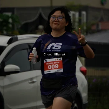Runner Photo 8412467