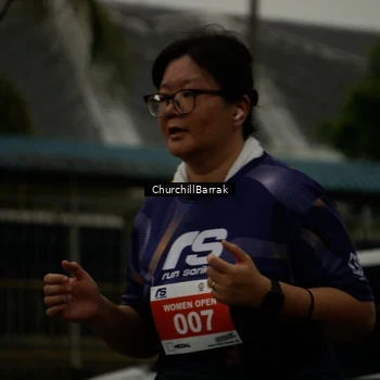 Runner Photo 8412494