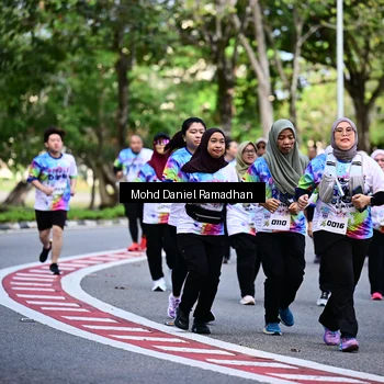 Runner Photo 8412497