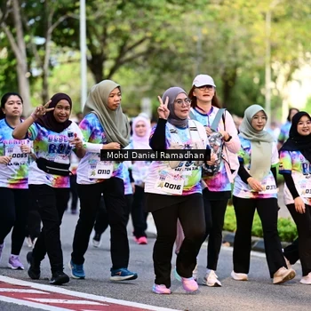 Runner Photo 8412500