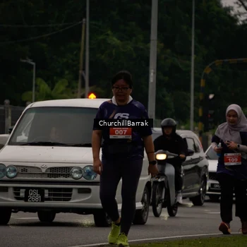 Runner Photo 8412517