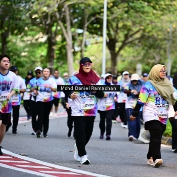 Runner Photo 8412534