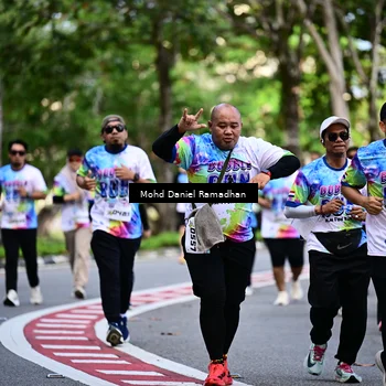Runner Photo 8412587