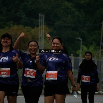 Runner Photo 8412593