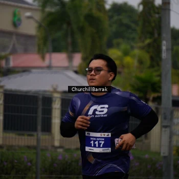 Runner Photo 8412640
