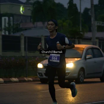 Runner Photo 8412651