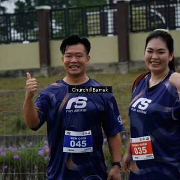 Runner Photo 8412681
