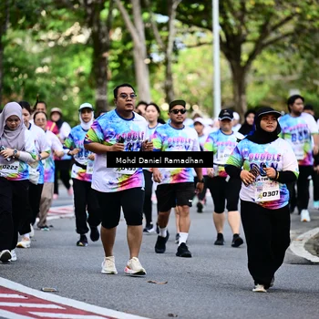 Runner Photo 8412742