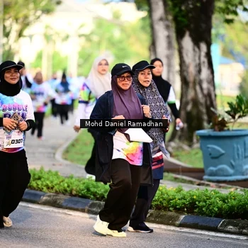 Runner Photo 8412761