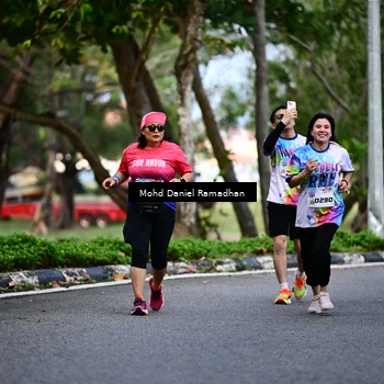 Runner Photo 8412789
