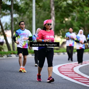 Runner Photo 8412807