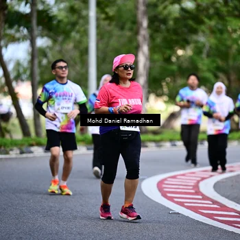 Runner Photo 8412810
