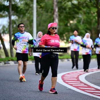 Runner Photo 8412813