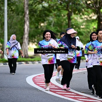 Runner Photo 8412817