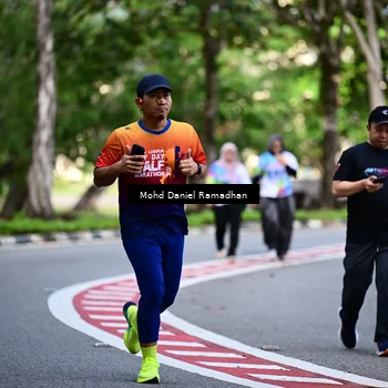 Runner Photo 8412854