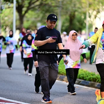 Runner Photo 8412873