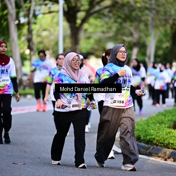 Runner Photo 8412901