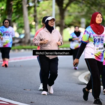Runner Photo 8412925